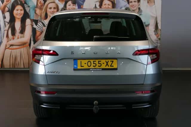 Škoda Karoq (2021) thumbnail 4