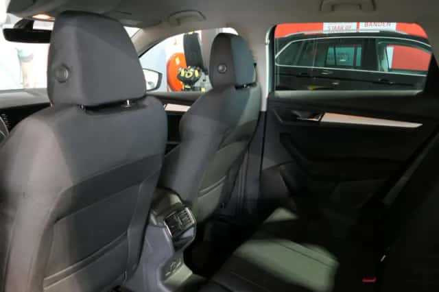 Škoda Karoq (2021) thumbnail 6
