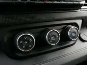 Renault Trafic (2022) thumbnail 27
