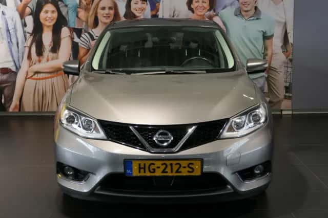 Nissan Pulsar (2015) thumbnail 2