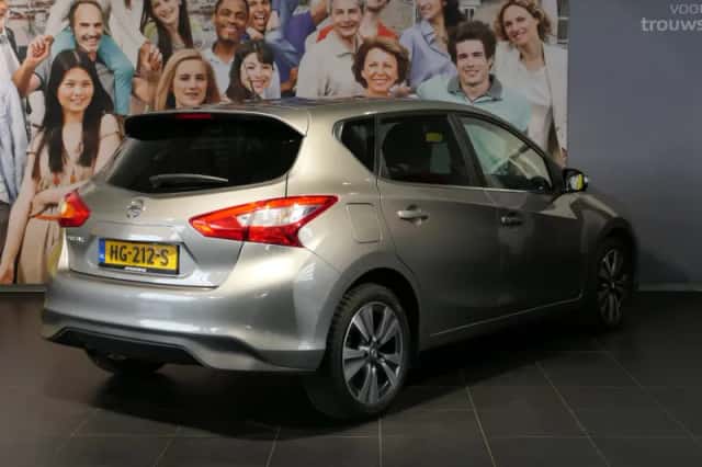 Nissan Pulsar (2015) thumbnail 3