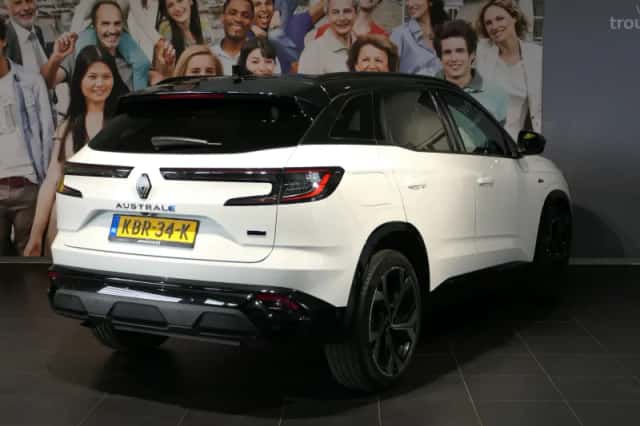 Renault Austral (2024) thumbnail 3