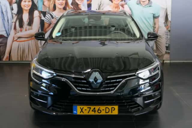 Renault Mégane (2023) thumbnail 2
