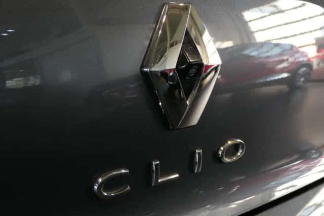 Renault Clio (2022) thumbnail 5