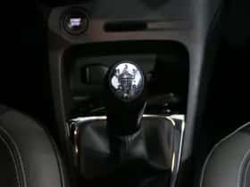 Renault Captur (2016) thumbnail 17