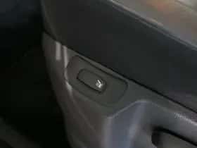 Renault Captur (2016) thumbnail 24