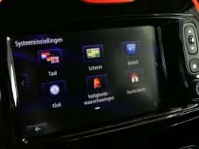 Renault Captur (2016) thumbnail 40