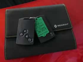 Renault Captur (2016) thumbnail 45