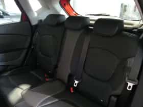 Renault Captur (2016) thumbnail 10