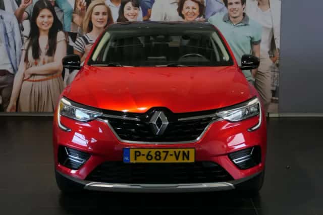 Renault Arkana (2022) thumbnail 2
