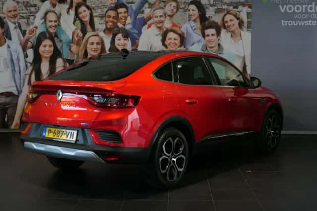 Renault Arkana (2022) thumbnail 3
