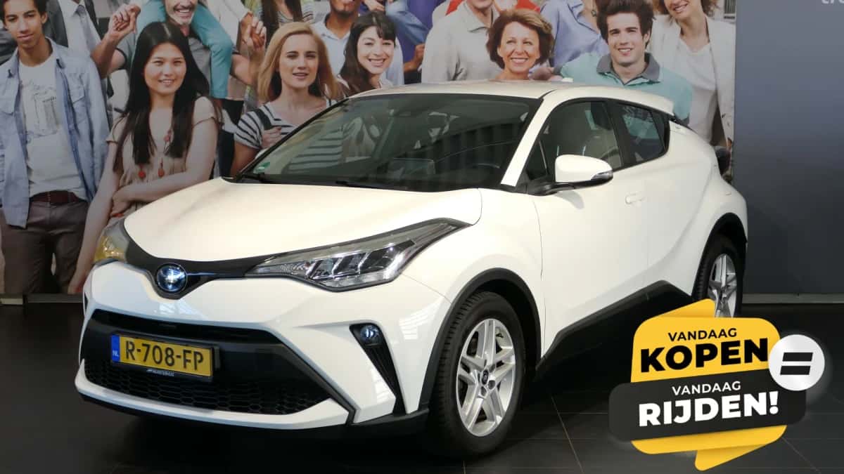 Toyota C-HR (2022) — foto 1
