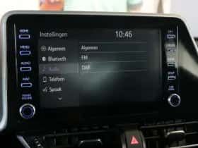 Toyota C-HR (2022) thumbnail 33