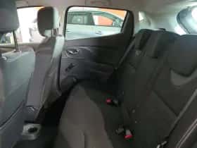Renault Clio (2013) thumbnail 8