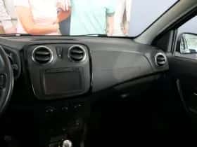 Dacia Sandero (2015) thumbnail 17
