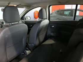Dacia Sandero (2015) thumbnail 6