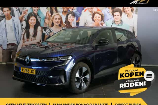 Renault Mégane E-Tech (2023) thumbnail 1