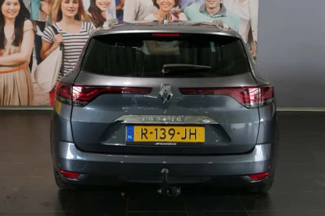 Renault Mégane (2022) thumbnail 4