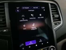 Renault Mégane (2022) thumbnail 37