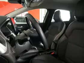 Renault Captur (2022) thumbnail 22
