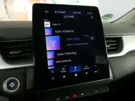 Renault Captur (2022) thumbnail 32