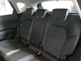 Renault Captur (2022) thumbnail 9