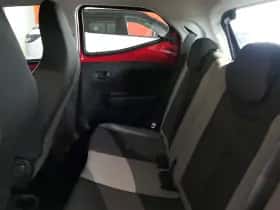 Toyota Aygo (2017) thumbnail 8