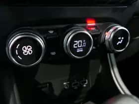 Renault Captur (2020) thumbnail 31