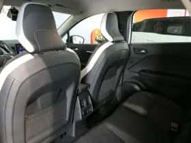 Renault Captur (2020) thumbnail 8