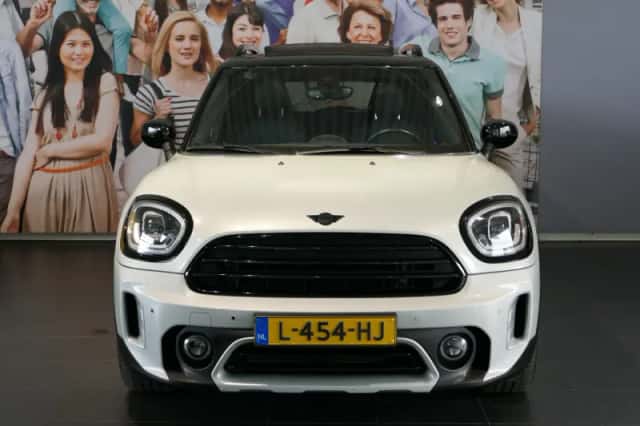 MINI Countryman (2021) thumbnail 2