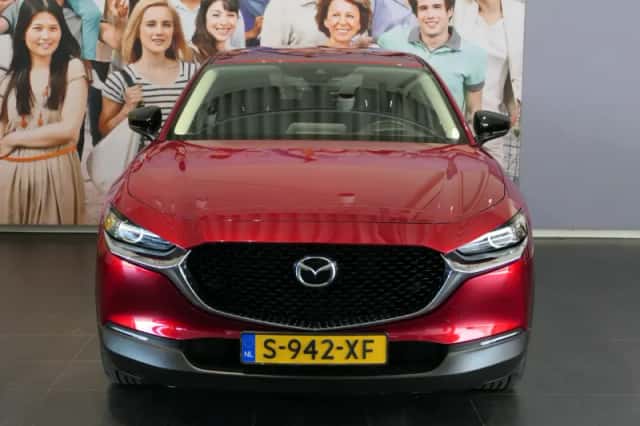 Mazda CX-30 (2023) thumbnail 2