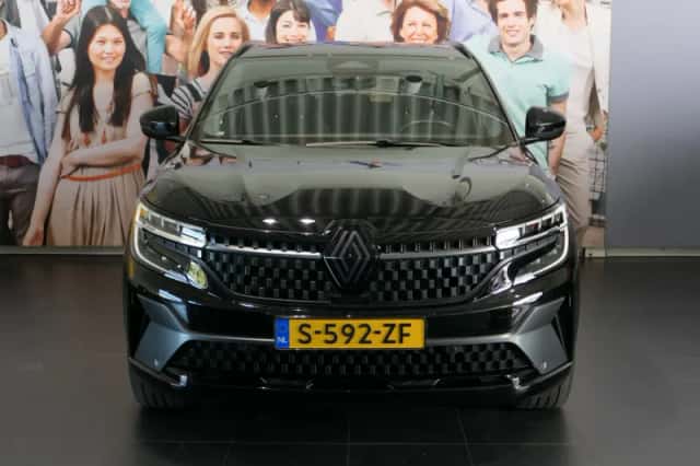 Renault Austral (2023) thumbnail 2