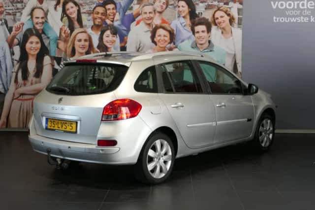 Renault Clio (2010) thumbnail 3