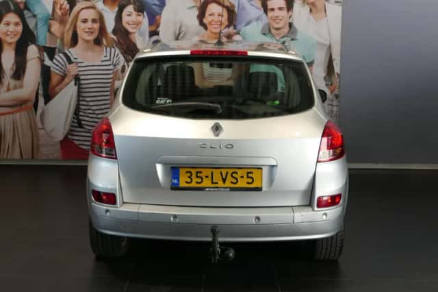 Renault Clio (2010) thumbnail 4