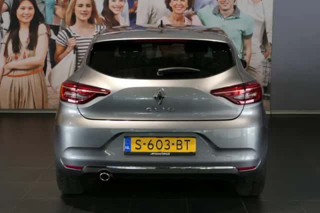Renault Clio (2022) thumbnail 4