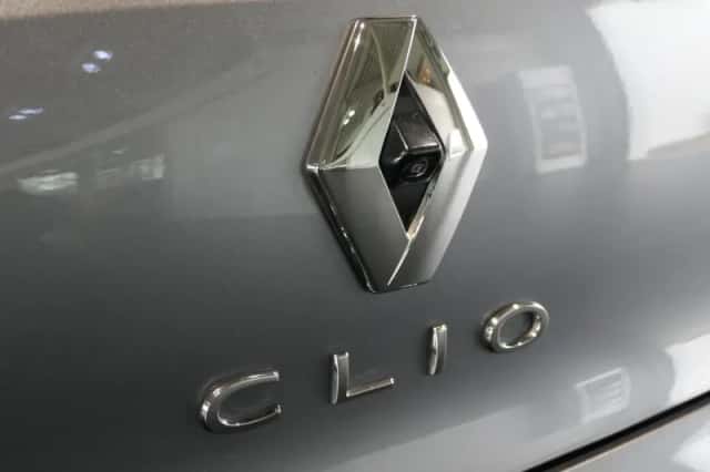 Renault Clio (2022) thumbnail 5