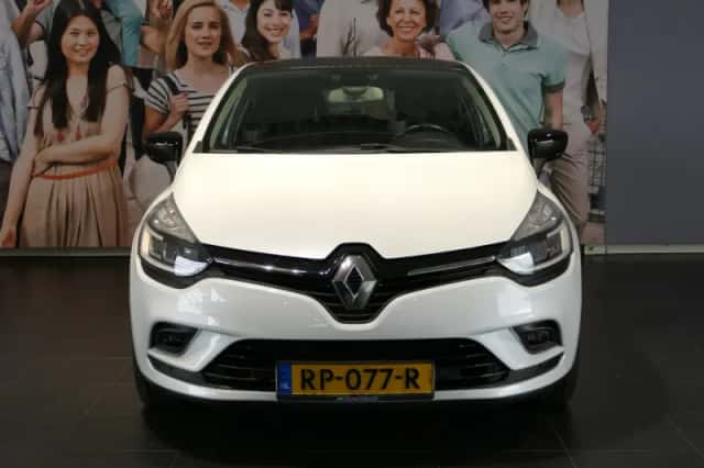 Renault Clio (2018) thumbnail 2