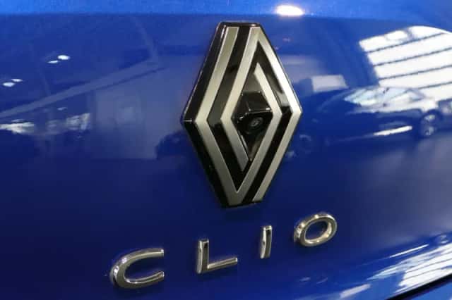 Renault Clio (2023) thumbnail 5