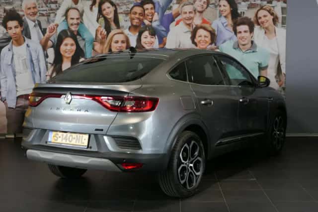 Renault Arkana (2023) thumbnail 3