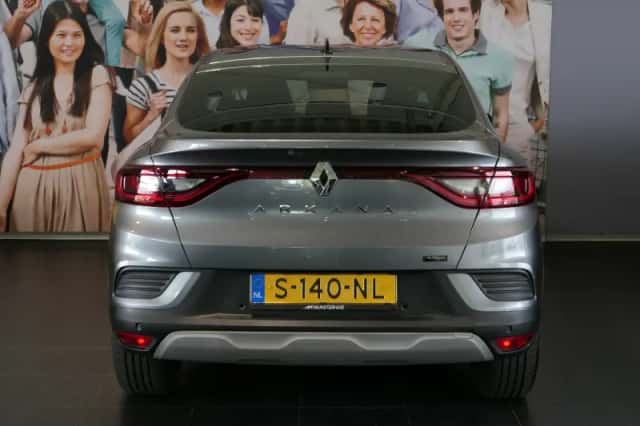 Renault Arkana (2023) thumbnail 4