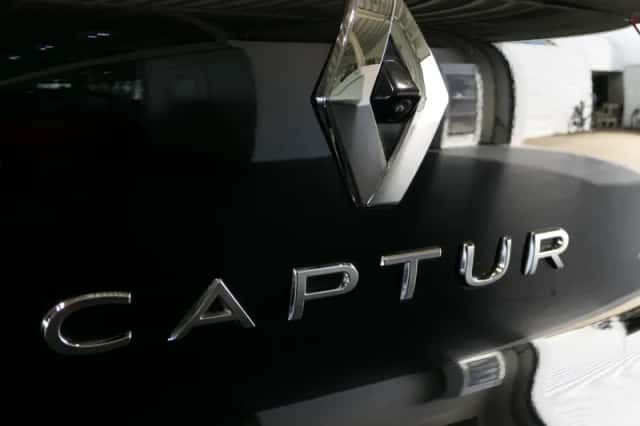 Renault Captur (2022) thumbnail 5