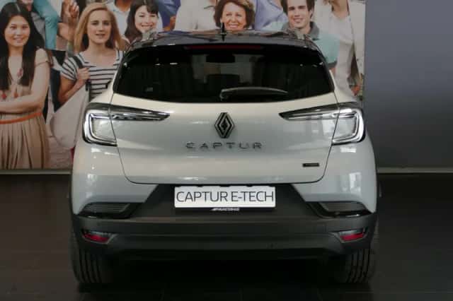 Renault Captur (2025) thumbnail 4