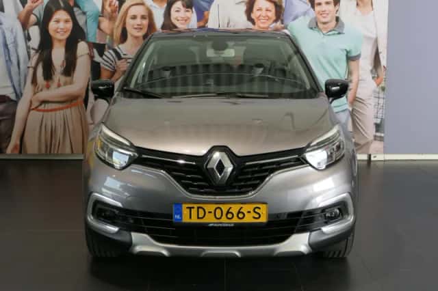 Renault Captur (2018) thumbnail 2