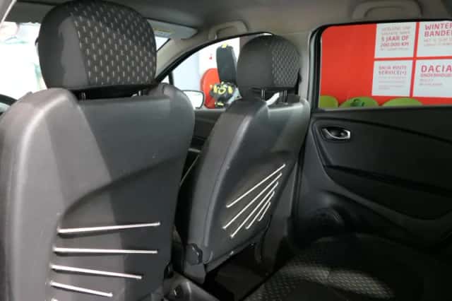 Renault Captur (2018) thumbnail 6
