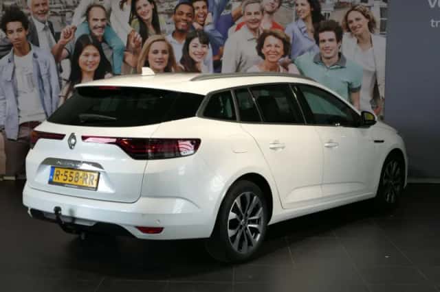 Renault Mégane (2022) thumbnail 3