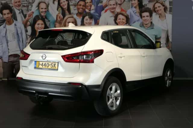 Nissan Qashqai (2019) thumbnail 3