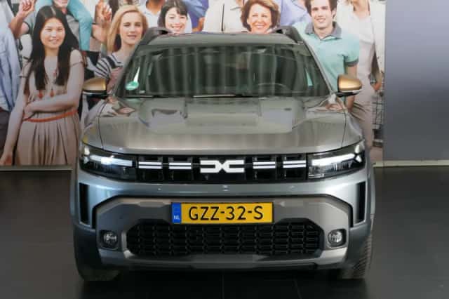 Dacia Duster (2025) thumbnail 2