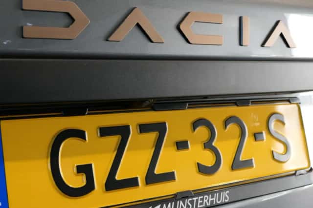 Dacia Duster (2025) thumbnail 5