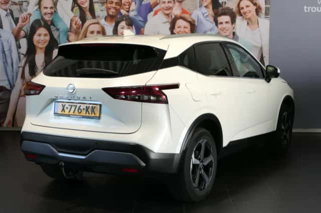 Nissan Qashqai (2023) thumbnail 3