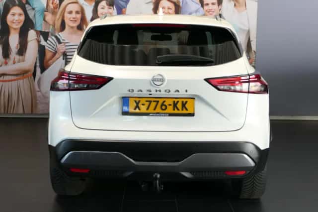 Nissan Qashqai (2023) thumbnail 4